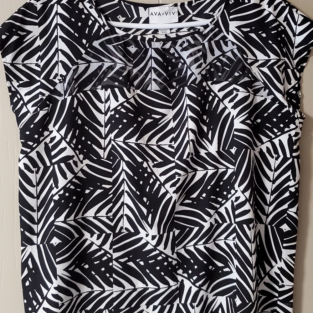 Ava & Viv Top